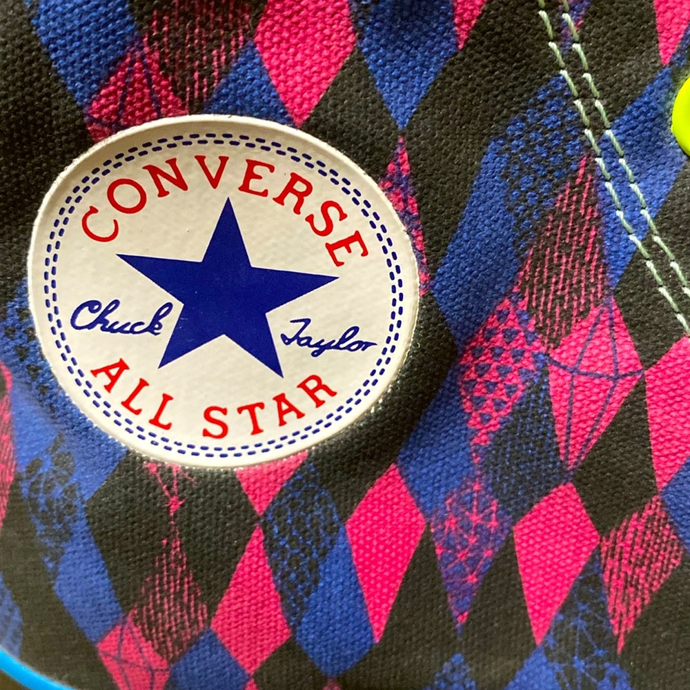 Chuck Taylor converse all star size 10.5 very rare.